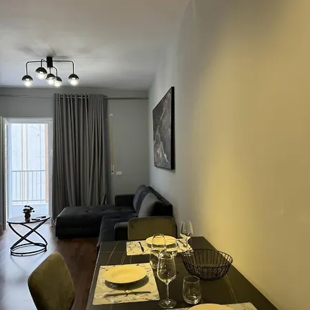 Hotel Circle's Central Cozy